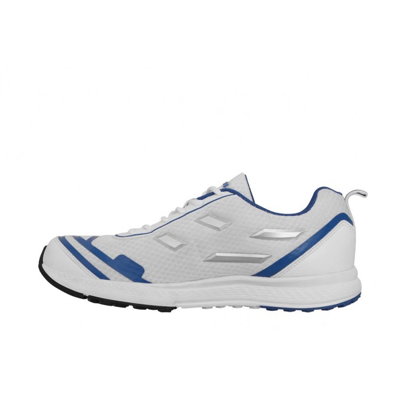 nivia sports shoes white