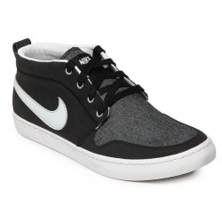 Nike Wardour Chukka Sneakers (Black)